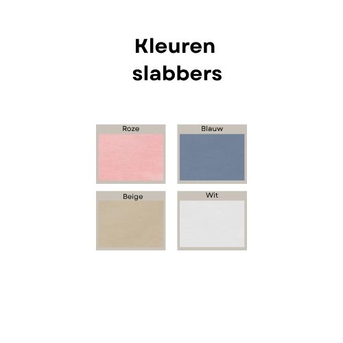 52 Slabbetje met naam geborduurd