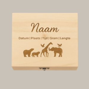 Herinnering box met geboorte gegevens en dieren